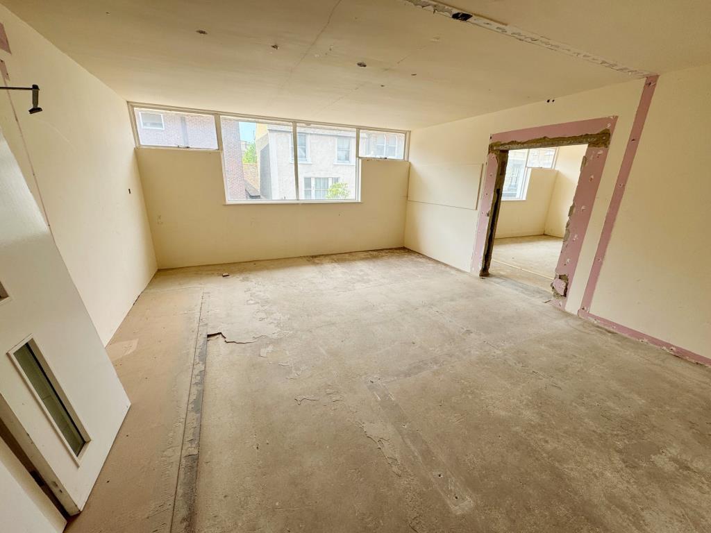 Lot: 92 - UPPER FLOOR WITH PLANNING FOR TWO FLATS - First floor - room 1